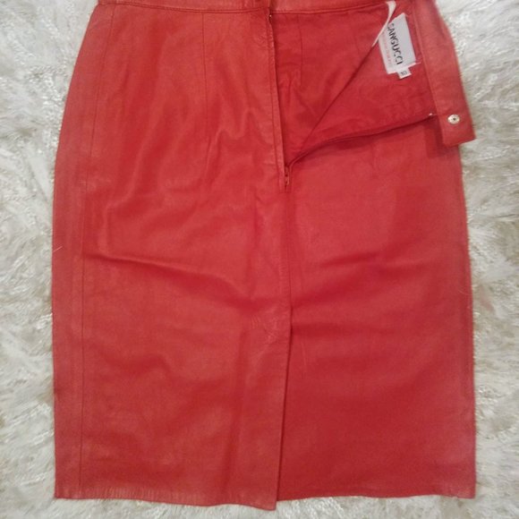 ‼️SOLD‼️ VINTAGE SANGUCCI RED GENUINE LEATHER SKIRT!! - Picture 3 of 3